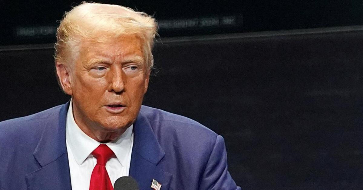 Прокурор настаивает на продолжении процесса против Трампа.