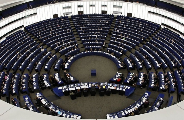 Бочкор не только имеет украинский паспорт, но и проживает в Украине.