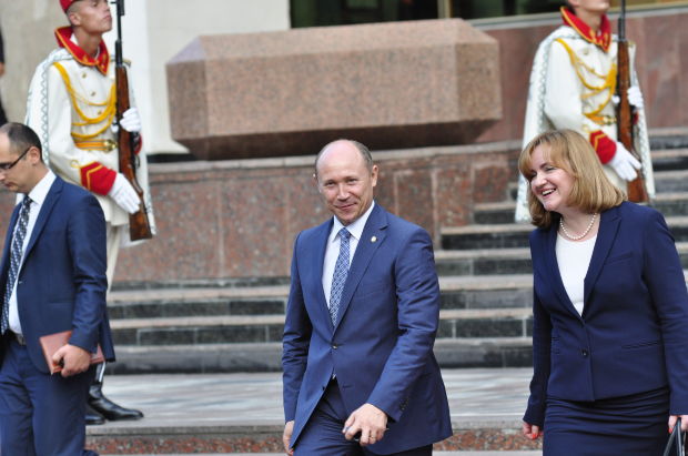 Valeriu Streleț a fost învestit în funcția de premier pe 30 iulie 2015. Foto: realitatea.md