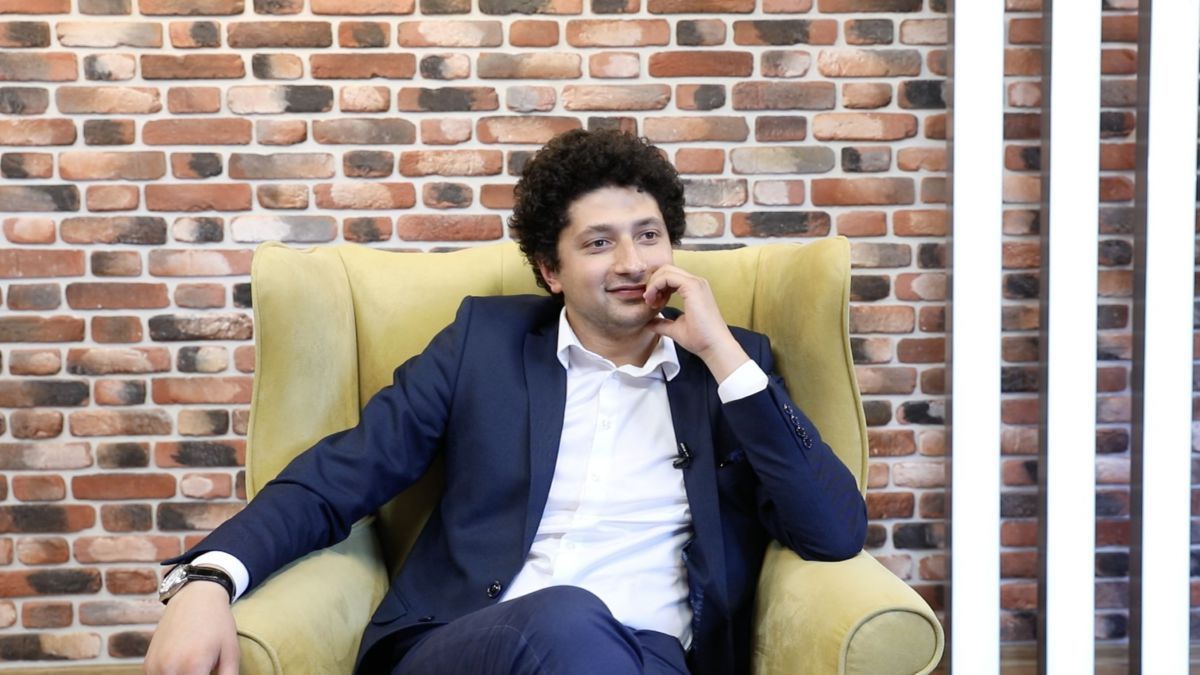 Депутат PAS Раду Мариан.