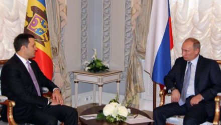 În prezent, gazul natural din Federaţia Rusă este livrat consumatorilor moldoveni în baza unui contract expirat