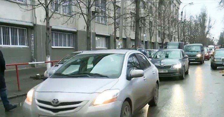 Перед Рождеством по новому стилю столицу сковали пробки.