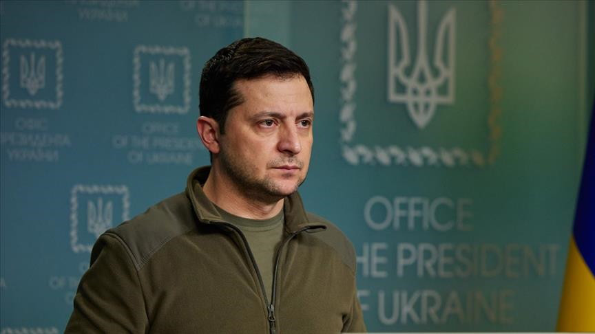 Зеленский: Участников АТО освободят из тюрем для участия в войне.