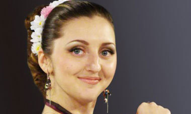 Învingătorii vor fi desemnaţi de un juriu, din care face parte şi artistul poporului din Rusia, Maxim Dunaievski.