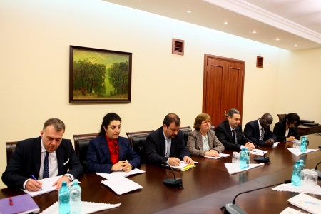 O misiune a Fondului Monetar International a venit astazi la Chisinau pentru a evalua situatia economica.
