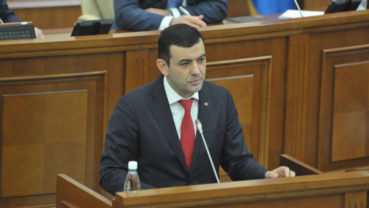 Zero voturi pentru demiterea lui Gaburici