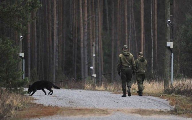 Un moldovean riscă să fie închis pentru că a propus mită unui polițist de frontieră din Estonia. 
