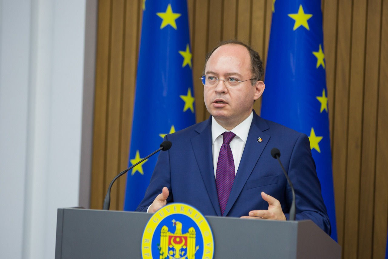 Глава МИД Румынии Богдан Ауреску.