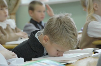 Бедность и миграция не способствуют стремлению детей к образованию.