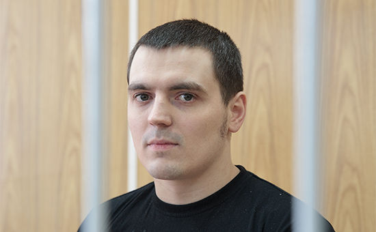 Осужденный за экстремизм журналист РБК в отправлен в колонию.