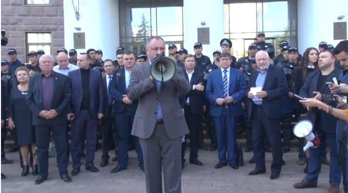Se reface triunghiul roșu pro-rus: Năstase, Usatâi și Dodon sunt din nou împreună.