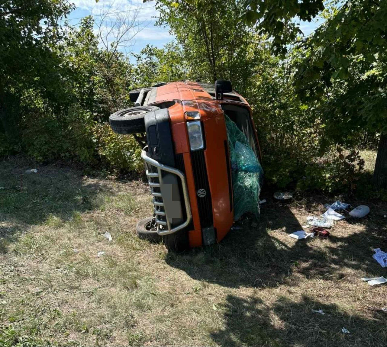 Accident în raionul Sângerei: Două persoane, transportate la spital.