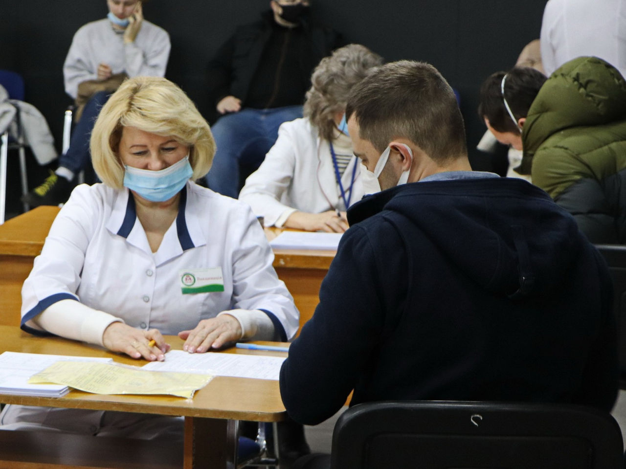 В Одессе сделали миллионную прививку от коронавируса.