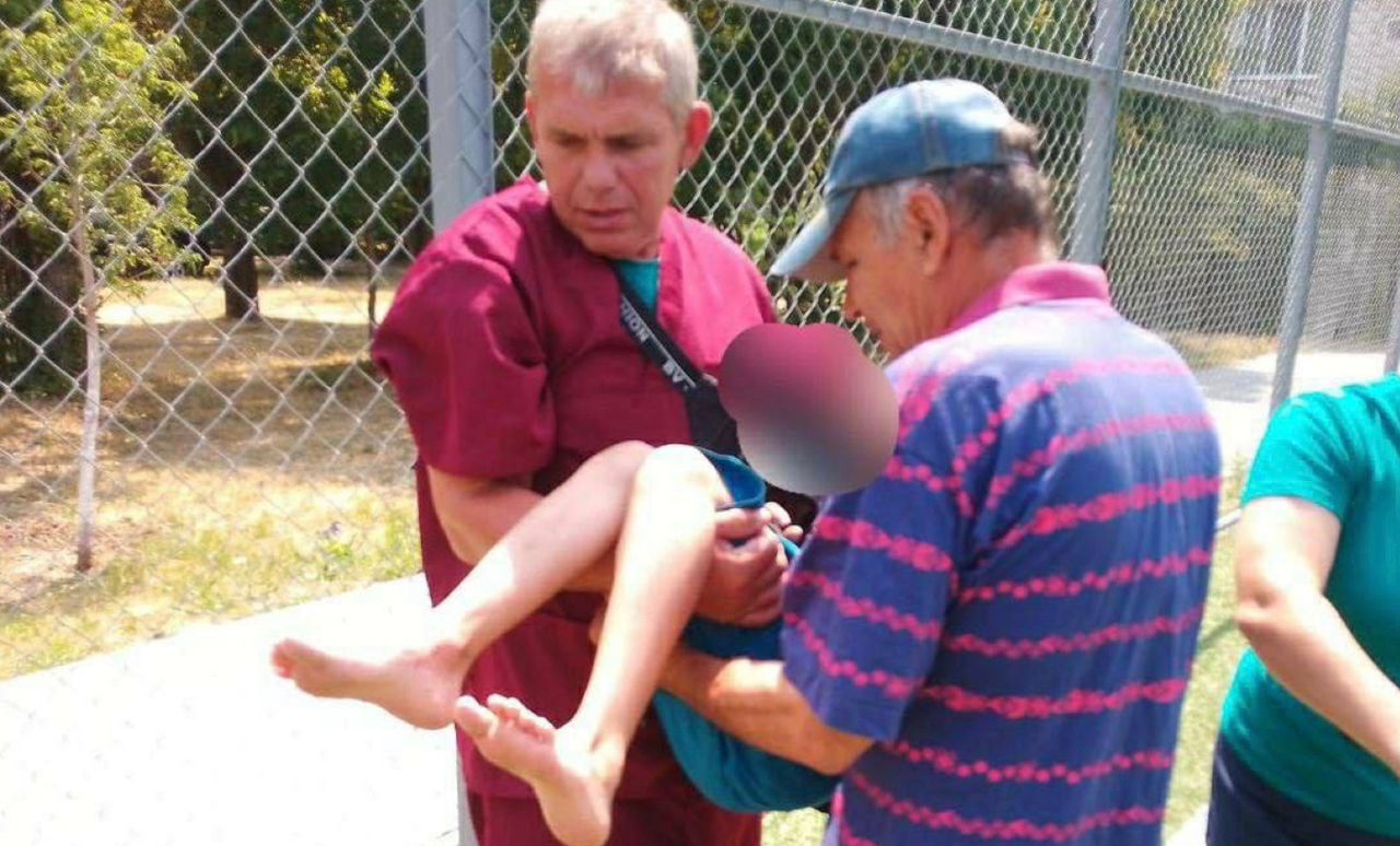 Un copil blocat într-un gard, salvat în Transnistria.