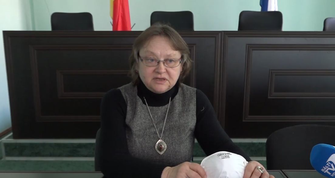 Бельчанам объяснили, как носить медицинские маски.