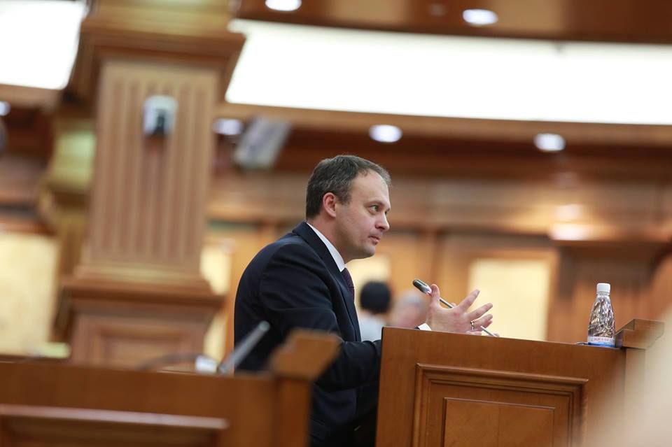 Демократы заявили, что они присоединяются к группе Pro Moldova, возглавляемой Андрианом Канду.