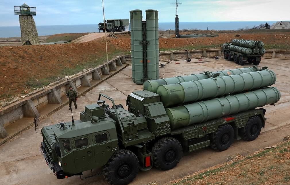 США изучают возможность введения санкций против Турции за покупку С-400.