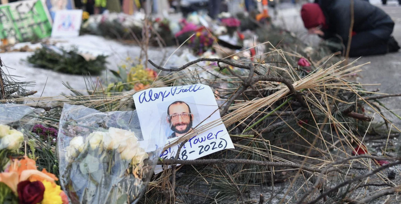 Двух агентов, застреливших в Миннеаполисе медбрата Алекса Претти, отстранили от работы.