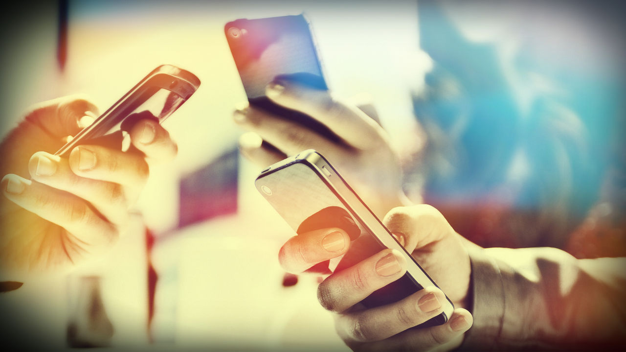 Chinezii spionează zeci de mii de utilizatori prin telefoanele lor. Foto: playtech.ro