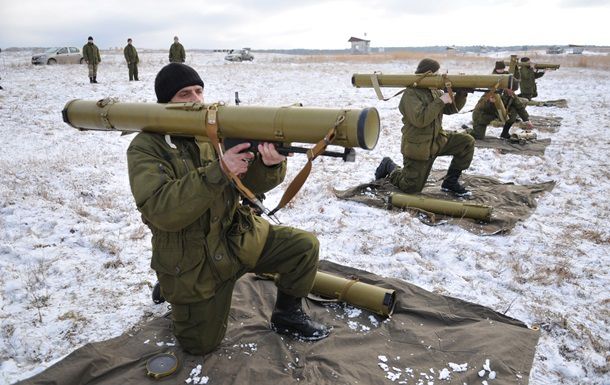 Заместитель Турчинова рассказал о военных поставках Украине.