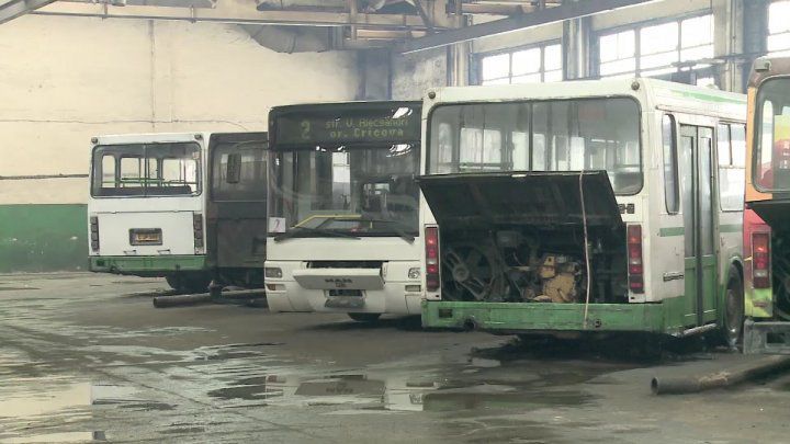 В 2016 году расходы на ремонт автобусов (127 единиц) составили 11,62 млн леев, в среднем на один автобус было потрачено 91 530 леев. Фото: i.simpalsmedia.com.