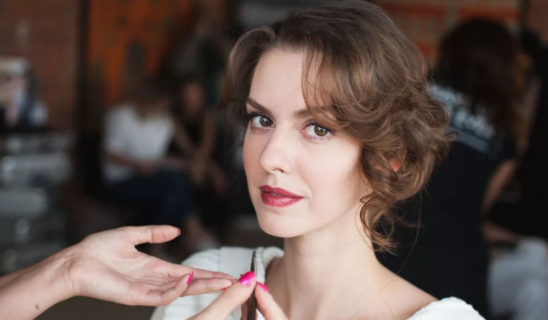 Лянка Грыу рассказала, за какие особенности во внешности ее дразнили в школе.