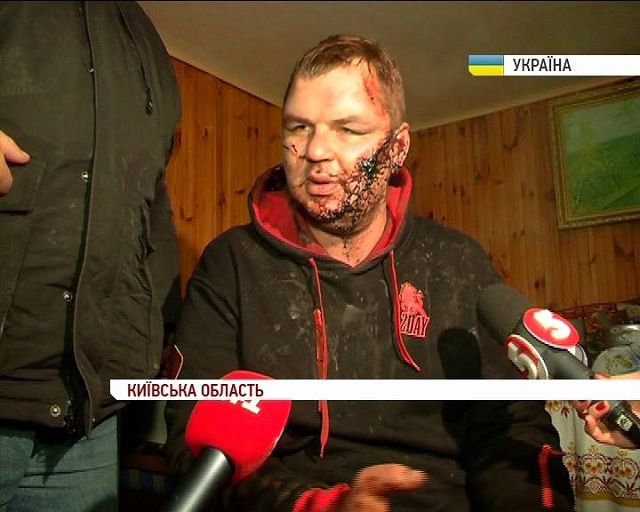 Лидер Автомайдана не знает, кто его похитил, но отметил, что мужчины разговаривали с русским акцентом.