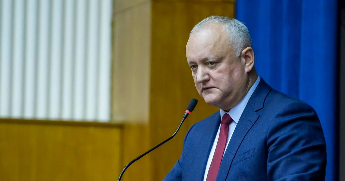 Додон: Мы должны продвигать на руководящие должности молдаван, а не иностранцев.