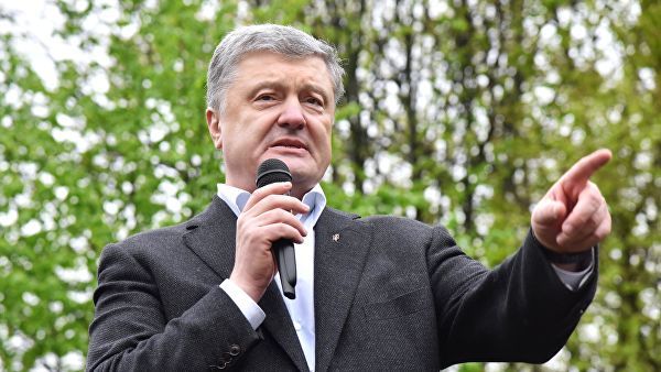 Порошенко назвал участников акции "Бессмертный полк" "ряжеными".