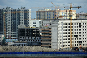 Падение спроса произошло, даже не смотря на то, что стоимость квартир уменьшилась на 2-7%.