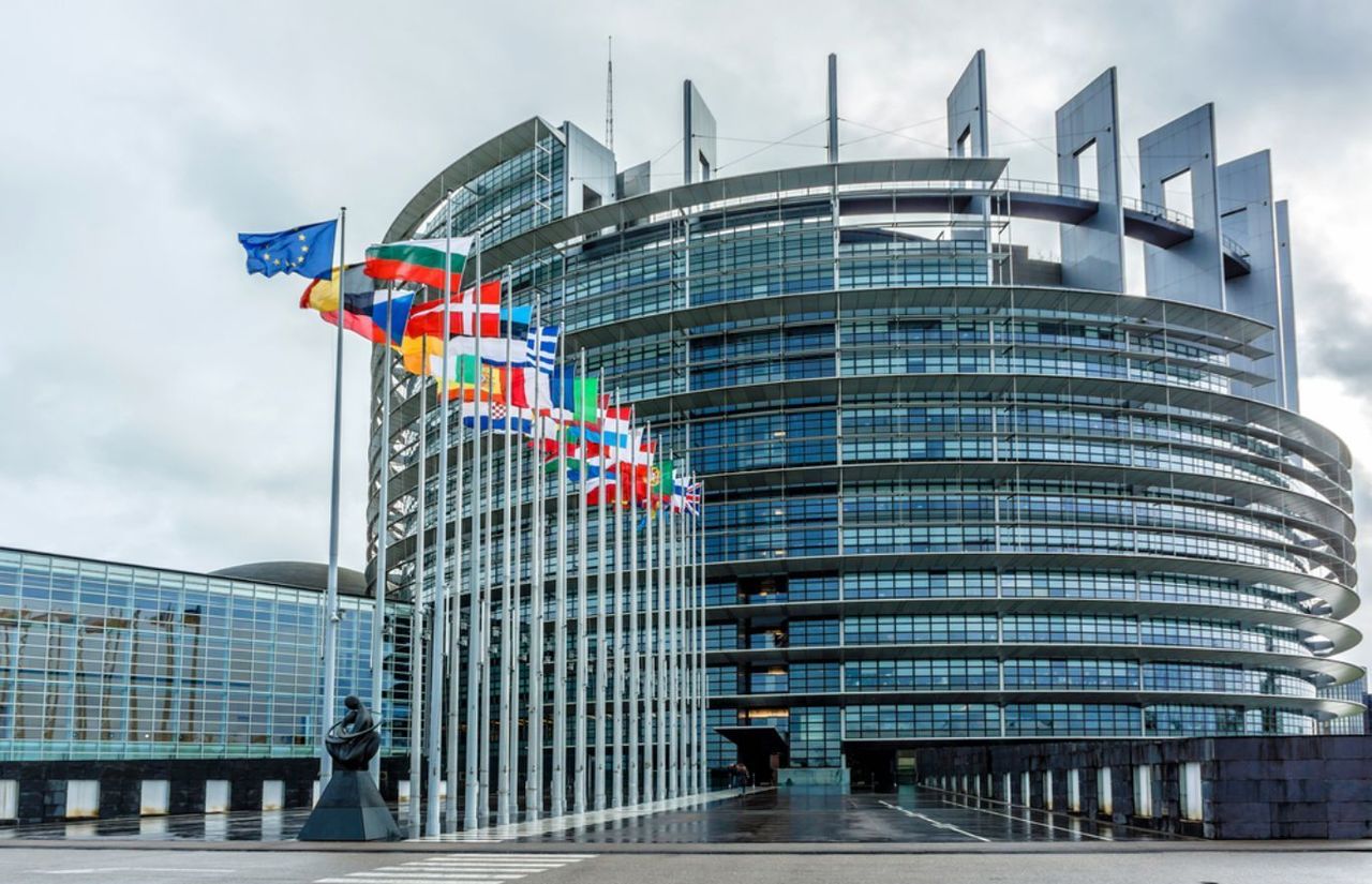 Европарламент угрожает сорвать сделку о восстановлении ЕС после пандемии. Фото: bituk.media.
