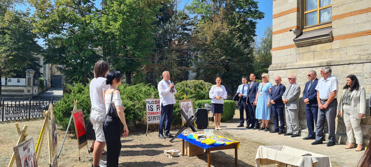 Ко Дню независимости Украины в Кишиневе прошла выставка.