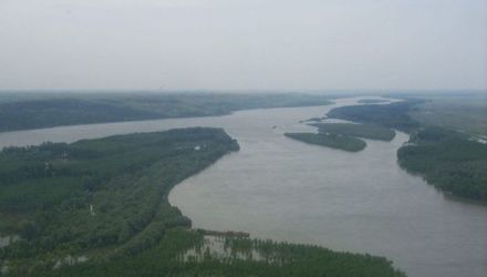Astfel de incidente au mai avut loc în acest sector, unde mai multe nave au aruncat reziduurile în Dunăre. 