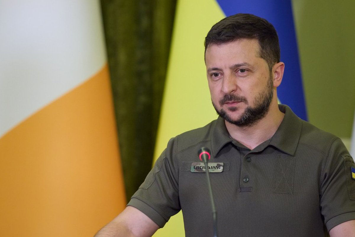 Зеленский: "Если бы мы посеяли хаос среди людей перед вторжением - русские бы нас сожрали".