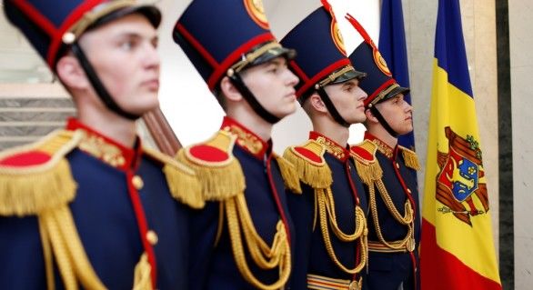 Garda de Onoare a MAI are uniforme noi, create de un designer autohton. 