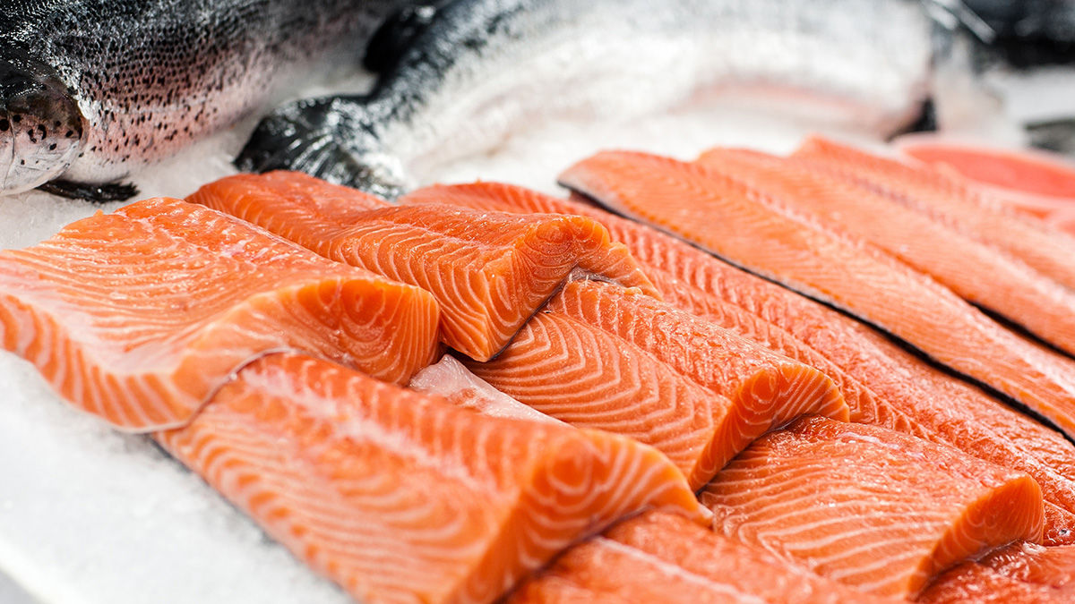 Китай обвинили в лицемерии из-за запрета японских морепродуктов.