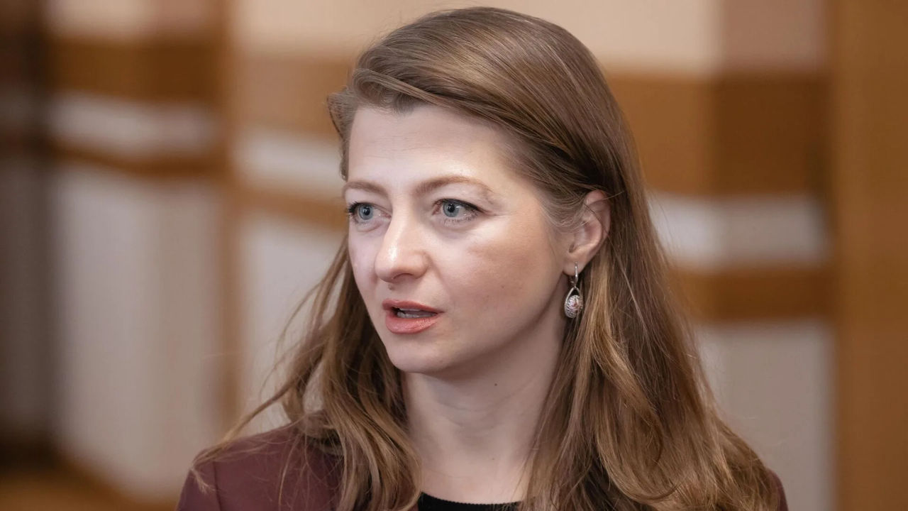 Глава Минюста: При переписи населения в графе "национальность" укажу - румынка.
