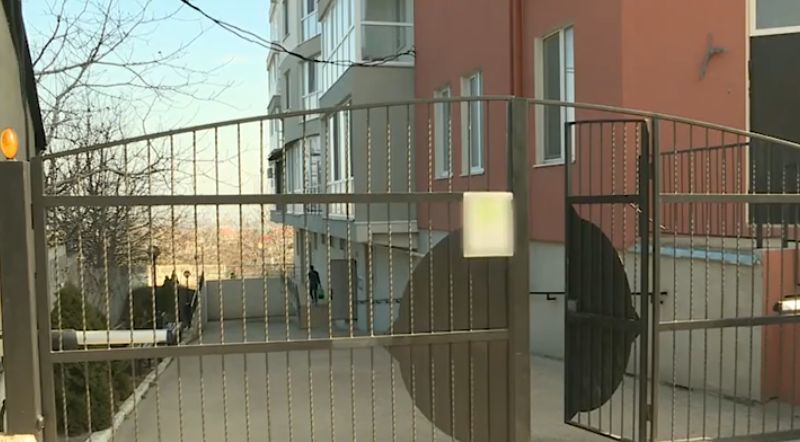 Жильцы девятиэтажки в Дурлештах жалуются на застройщика.