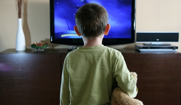 Descoperirile "consolidează ideea conform căreia trebuie să fim vigilenţi când vine vorba despre conţinutul programelor TV