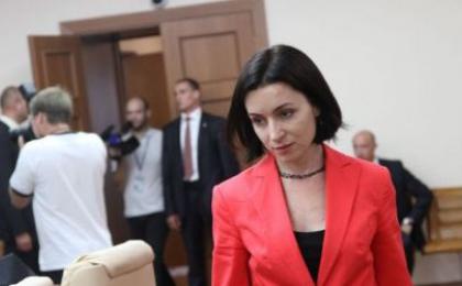 Останется ли пост за Санду, молдавских педагогов уже мало волнует. 