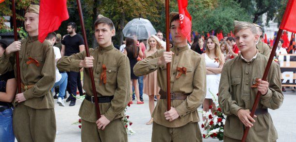 Partidele lui Usatîi și Dodon sărbătoresc „Victoria asupra fascismului”. Foto: curentul.md