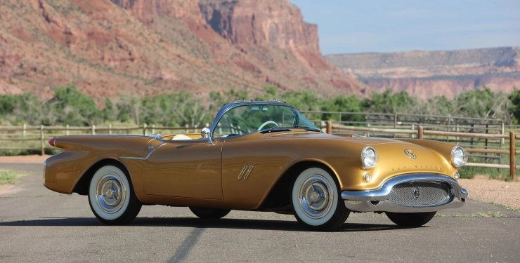 Уникальный американский Oldsmobile 50-х продали за $1,7 миллиона.