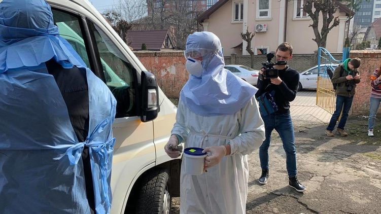В Черновицкой области Украины ввели режим ЧС из-за коронавируса.
