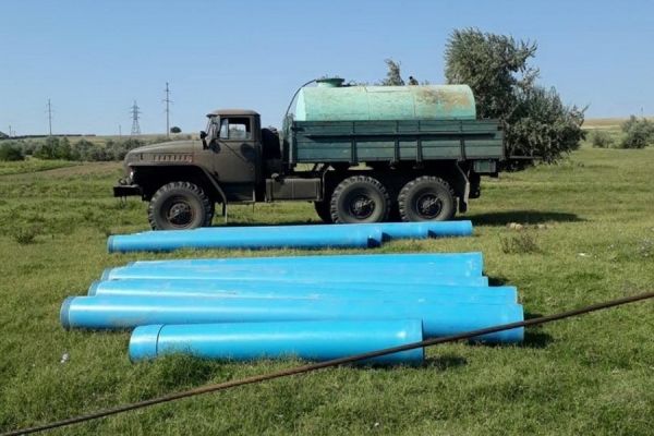 Жители Вулканешт за свой счет начали строить водопроводные сети.