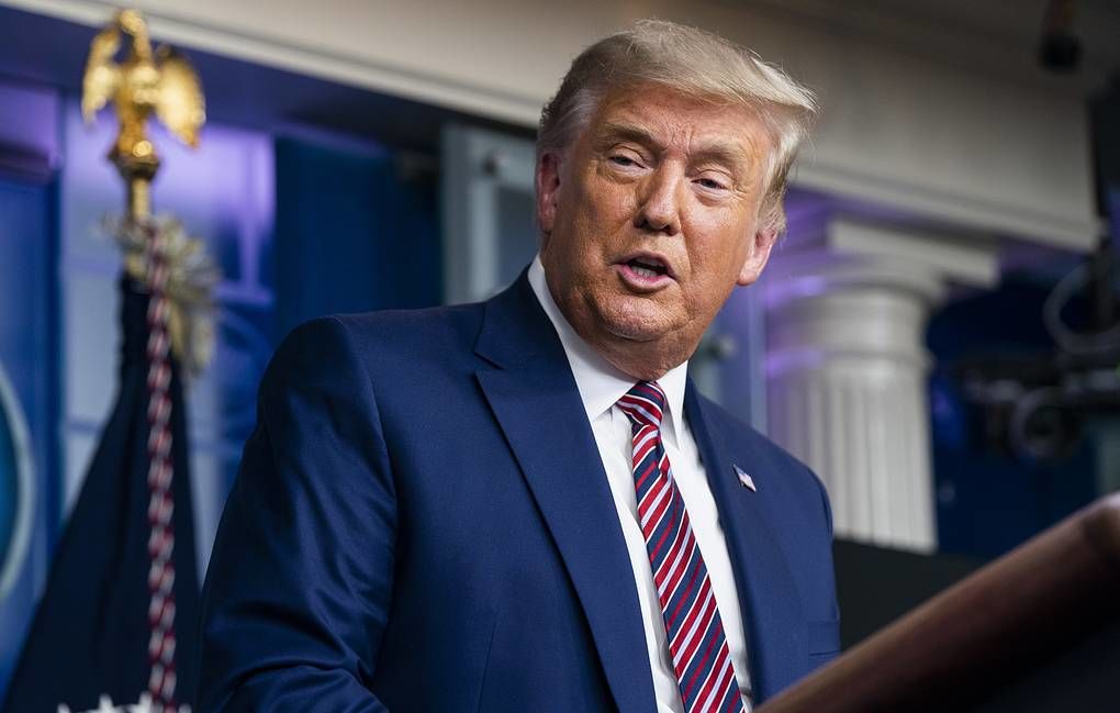 Дональд Трамп создает собственную медиагруппу и соцсеть.