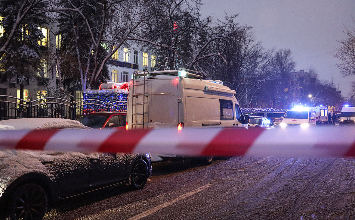 Мужчина открыл стрельбу в МФЦ на юго-востоке Москвы.