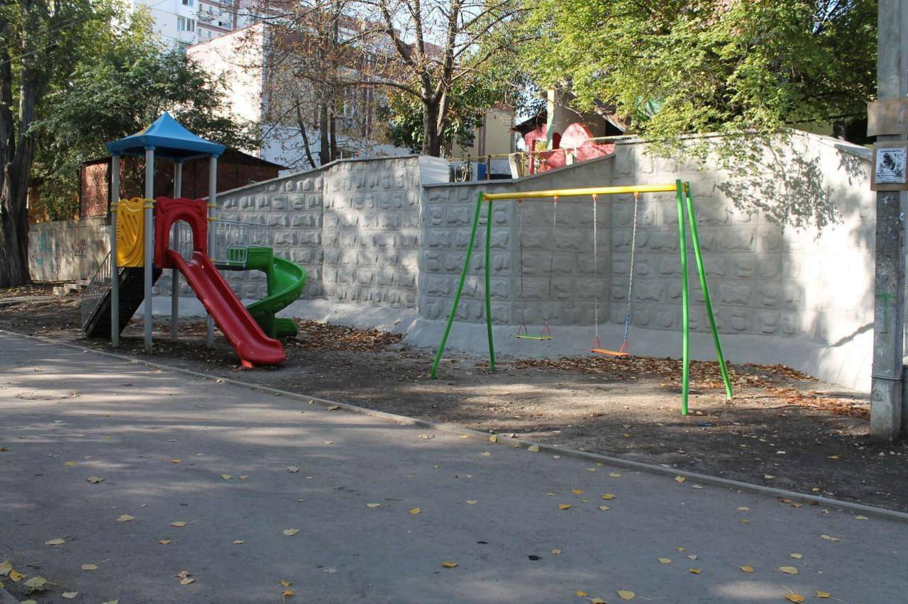 Ремонт Школьной аллеи на Чеканах находится на финальном этапе.