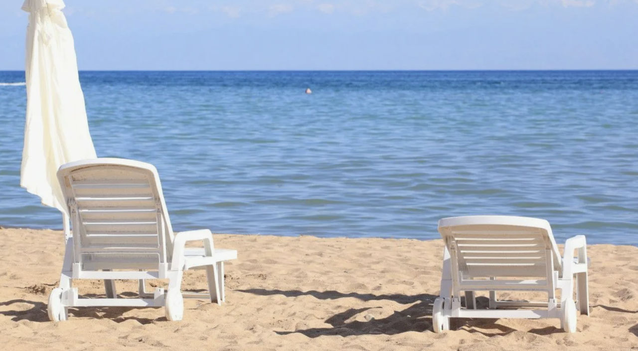 Turiștii care își planifică vacanța la Marea Neagră vor avea parte de o surpriză neplăcută: Apa se răcește.