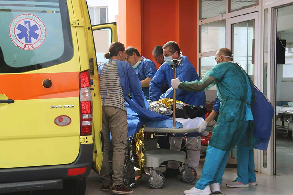 В Греции резко выросло число новых случаев коронавируса за сутки.