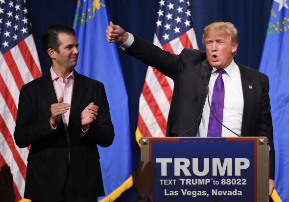  Trump jr. a publicat conversaţiile cu un oficial rus despre compromiterea lui Clinton. Foto: Mediafax